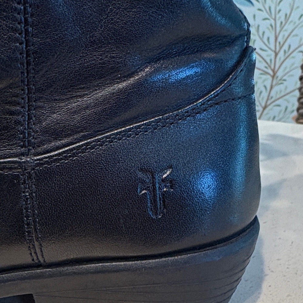 Girl’s Frye “Melissa Button” Black Leather Mid-Calf Cowboy Boots - Size 3 - Picture 3 of 9